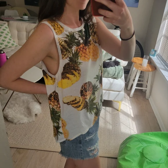 Chaser | Pineapple Tank - Picture 3 of 12